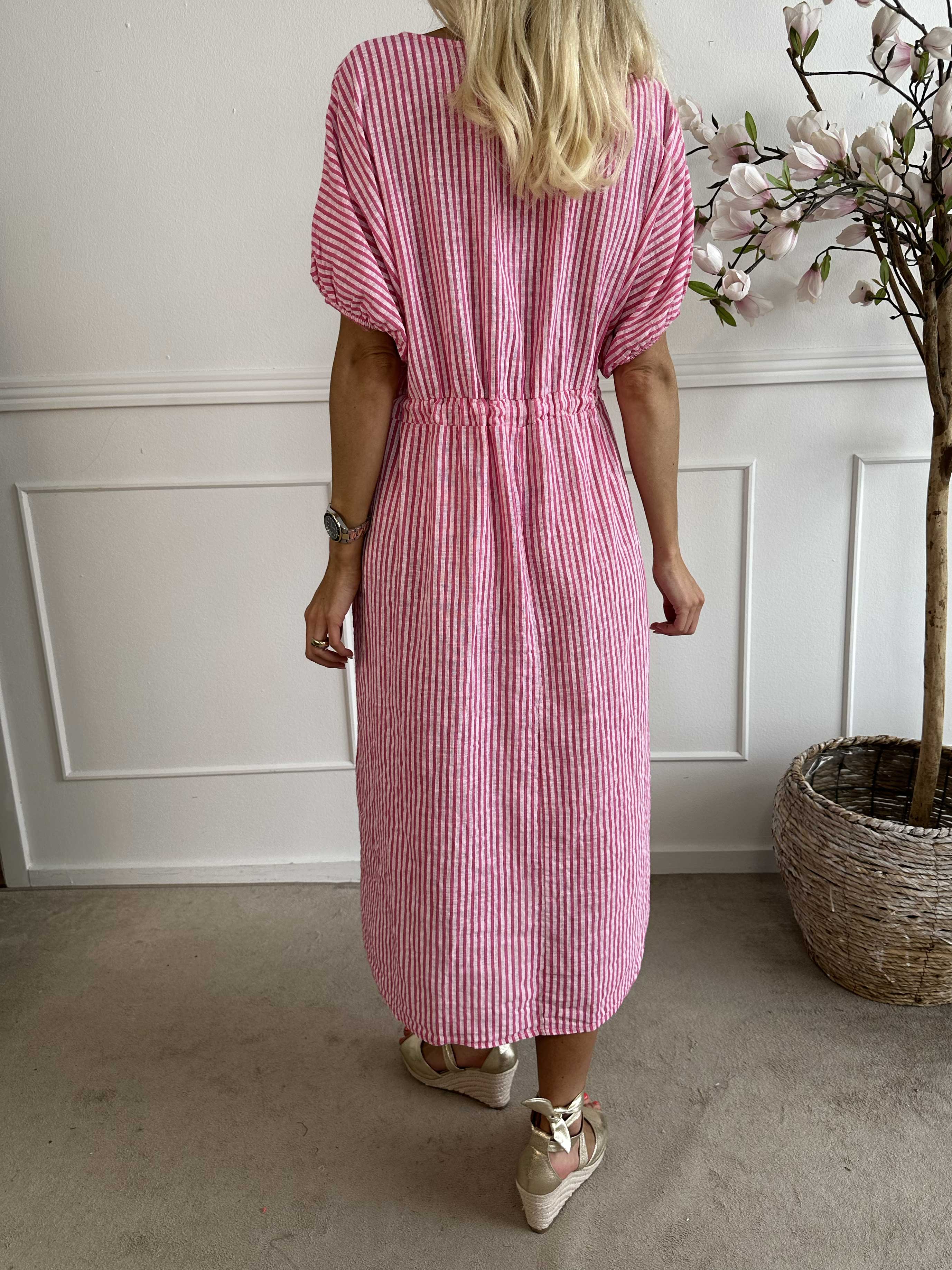 Ellie - Lang bomuldskjole med bindebånd i taljen